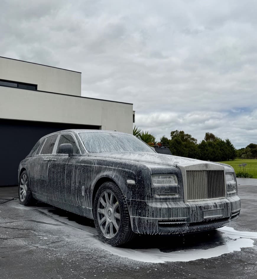 Mobile car cleaning service